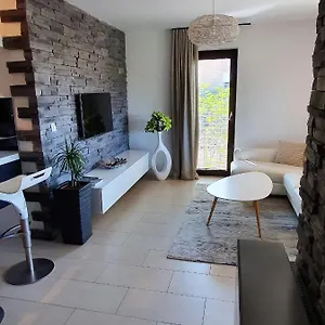  Apartment Lucia Exclusive With Parking In The Garage Kroatien